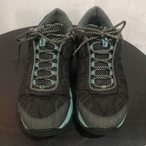 Columbia 9.5 Ladies Techlite Shoe Black & Green Trim Lace Up Omni- Grip Bottom